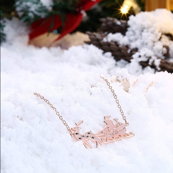 NEW IN BOX✨ 18k Rose Gold Santa’s Sleigh Cubic Zirconia Merry Christmas Necklace - Picture 5 of 7